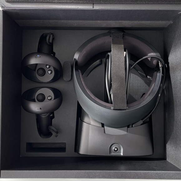 Oculus Rift S, PC-Powered VR Gaming Headset - Windows. - Picture 4 of 10